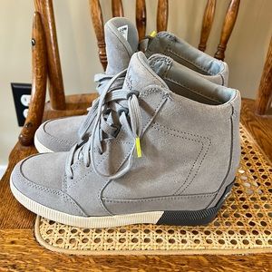 Sorel wedges never worn. I just don’t have the box.